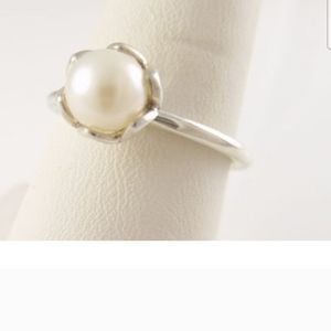 Pandora ring. Simple design